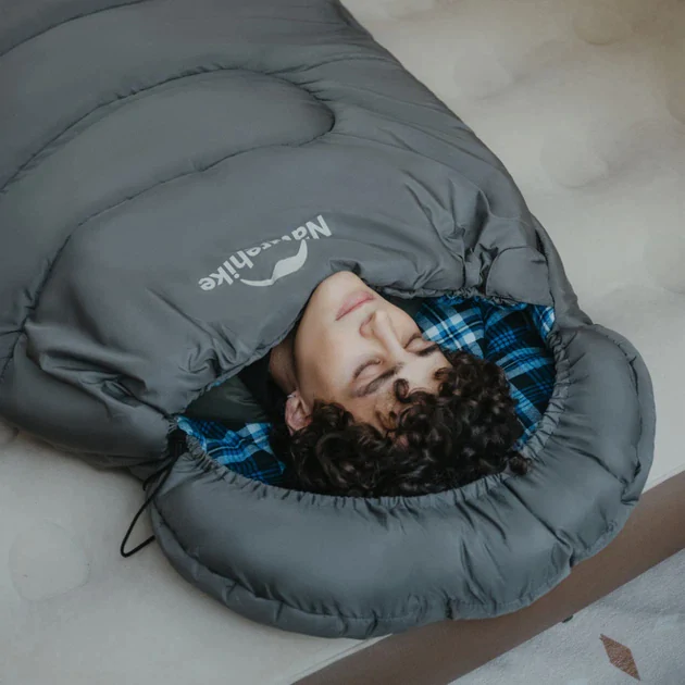 Спальний мішок з капюшоном Naturehike Clear Sky CNK2450WS042. Сірий