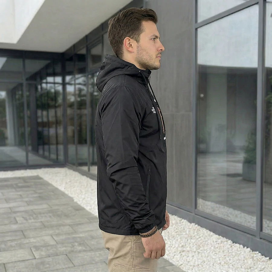 Куртка ветровка The North Face. Черный