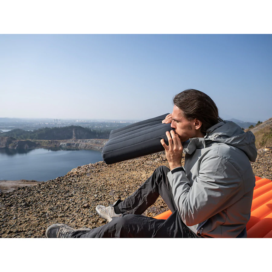 Подушка надувная анатомическая Flextail Zero Pillow SE. Серый