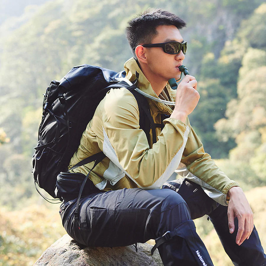 Питьевая система (гидратор) 2 л Naturehike CNK2450CF011. Белый