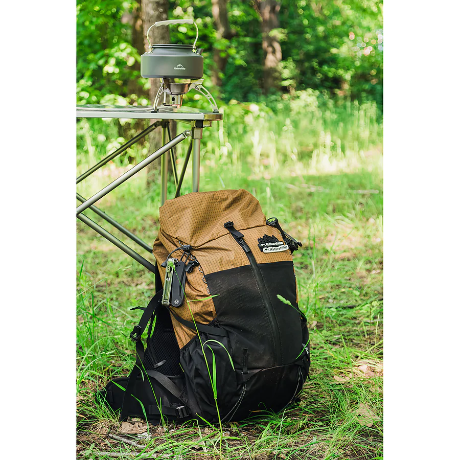 Рюкзак туристичний Naturehike CNK2300016, 30+5л, коричневий