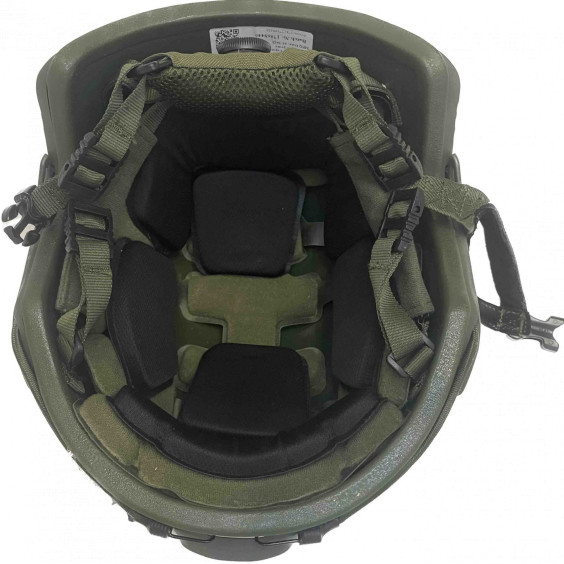 Шлем FAST в кавере с наушниками M32H с "Чебурашками". Койот