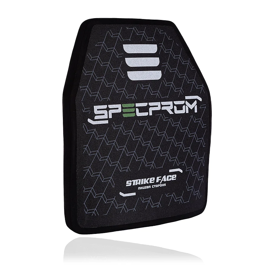 Поліетиленова бронеплита SPECPROM S-Line 3-го класу. Вага 1,4 кг. Розмір 25 на 30 см. Чорна.