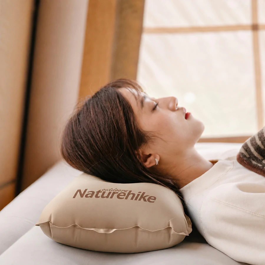 Подушка самонадувна Naturehike NH17A001-L 46×27 см. Коричневий