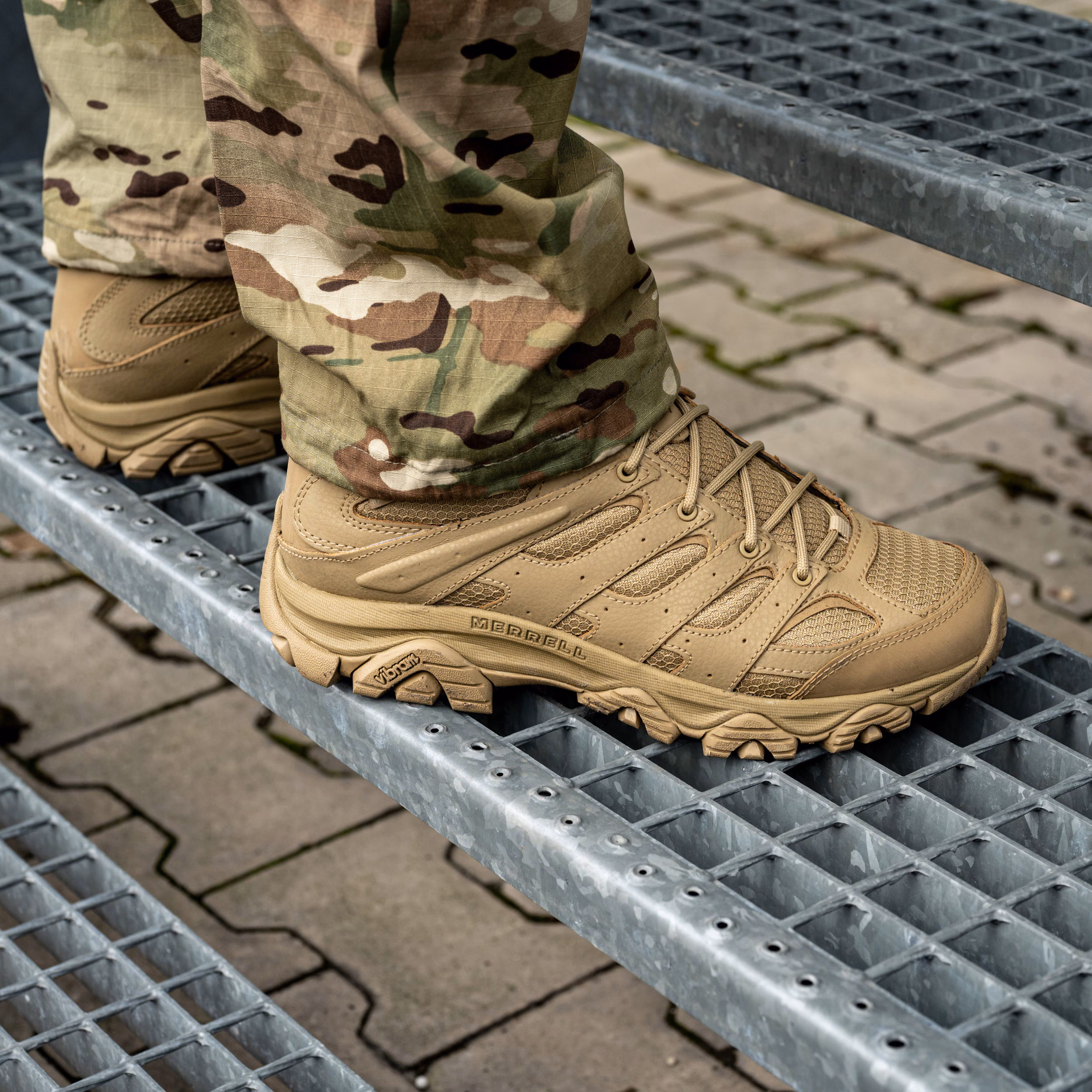 Тактические ботинки Merrell MOAB 3 Mid Tactical Waterproof. Койот